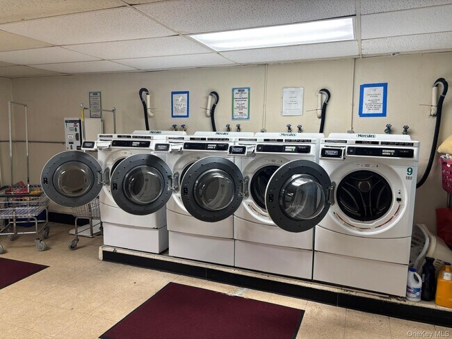 Building Photo - 3 NY-17