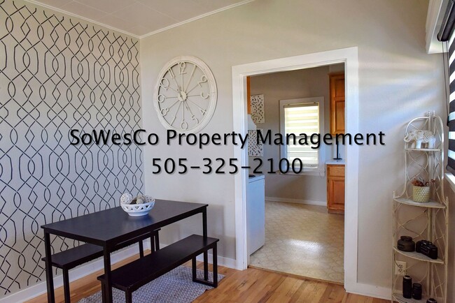 Building Photo - Charming Fully Furnished 2 Bedroom Home with Spacious Yard