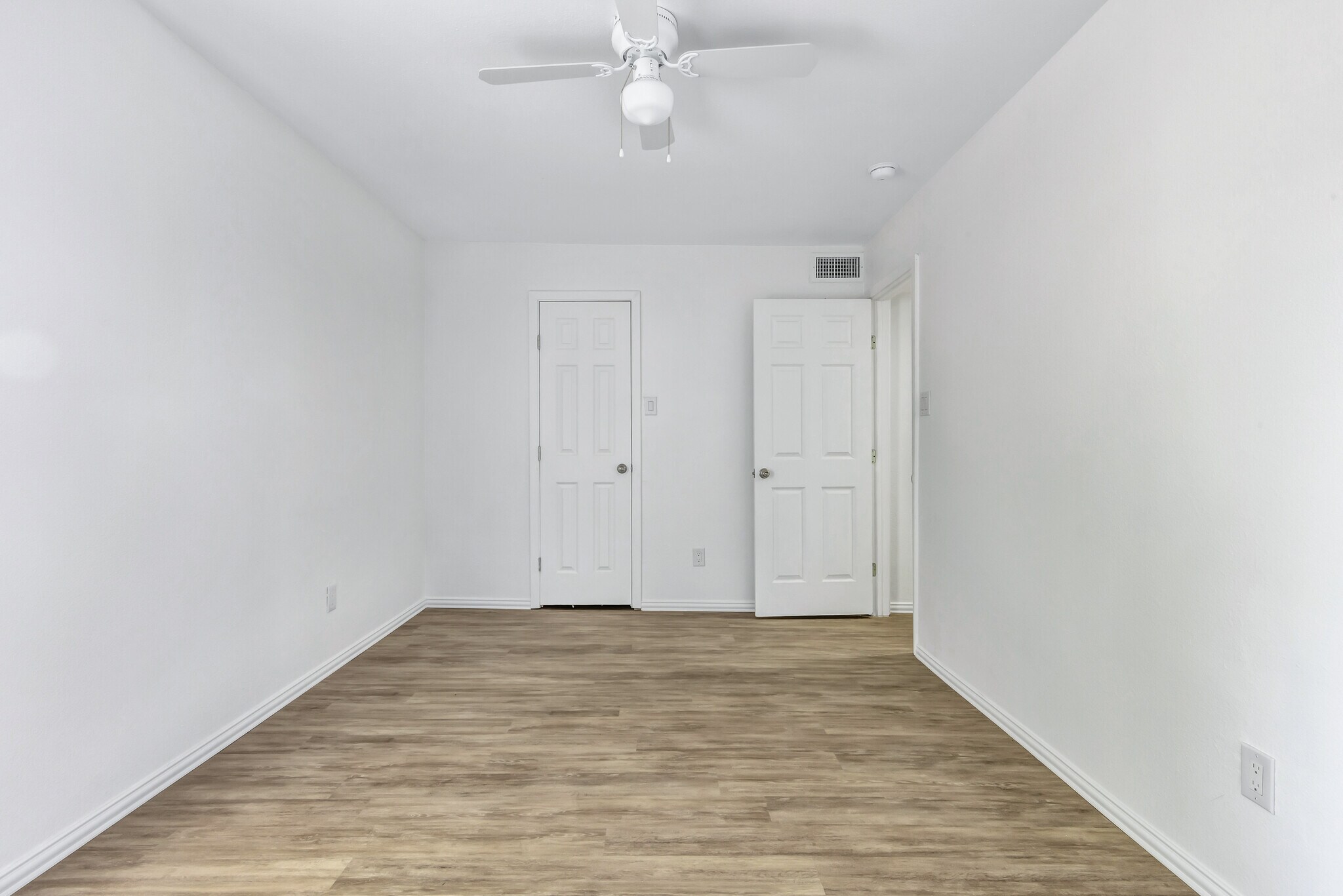 Building Photo - 901 Bessie St