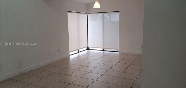 Building Photo - 6702 SW 152nd Pl