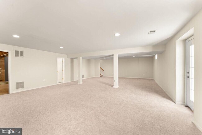 Building Photo - 8309 Double Eagle St