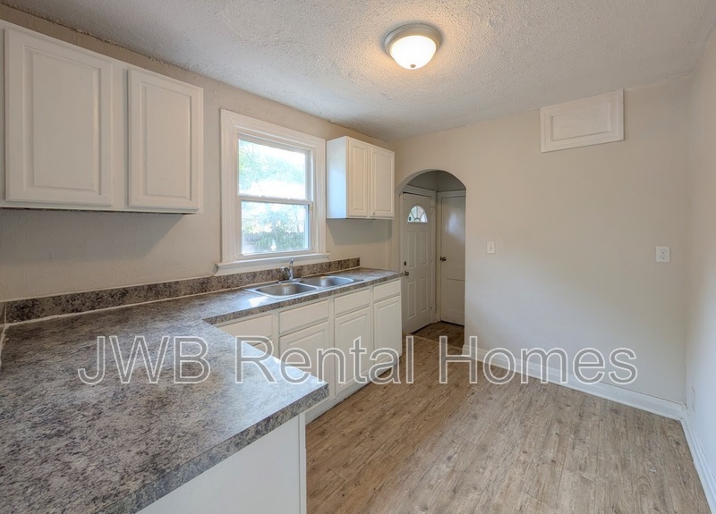 Building Photo - 518 Chestnut Dr