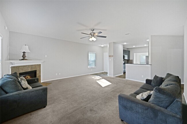 Building Photo - 10622 Dawn Pine Forest Trail