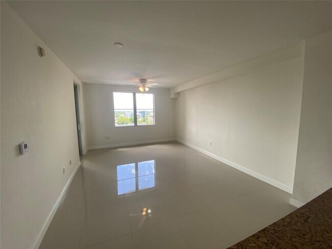 Building Photo - 1830 Radius Dr