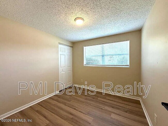 Building Photo - 10726 Merida Dr