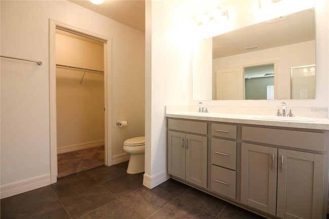 Building Photo - 7109 Cruz Ct