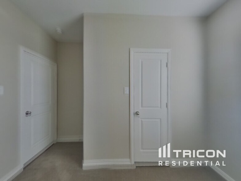 Building Photo - 14817 Silver Blades Ct