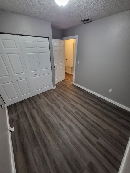 Building Photo - 105 Dorchester Square