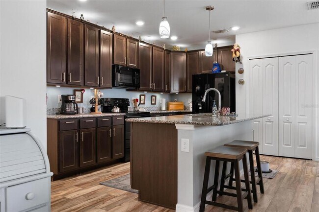Building Photo - 25901 Aysen Dr