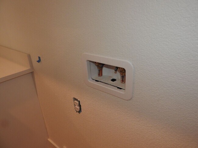 Building Photo - Beautiful Smart Home in Granite Bay  With Solar!!