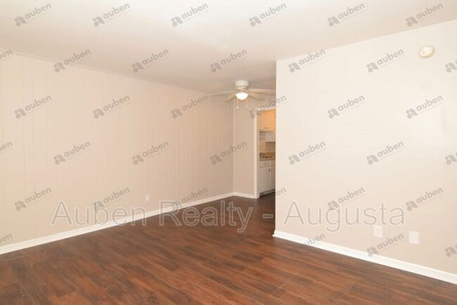 Building Photo - 1604 Johns Rd