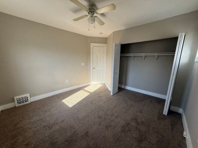 Building Photo - 4503 E 126th St