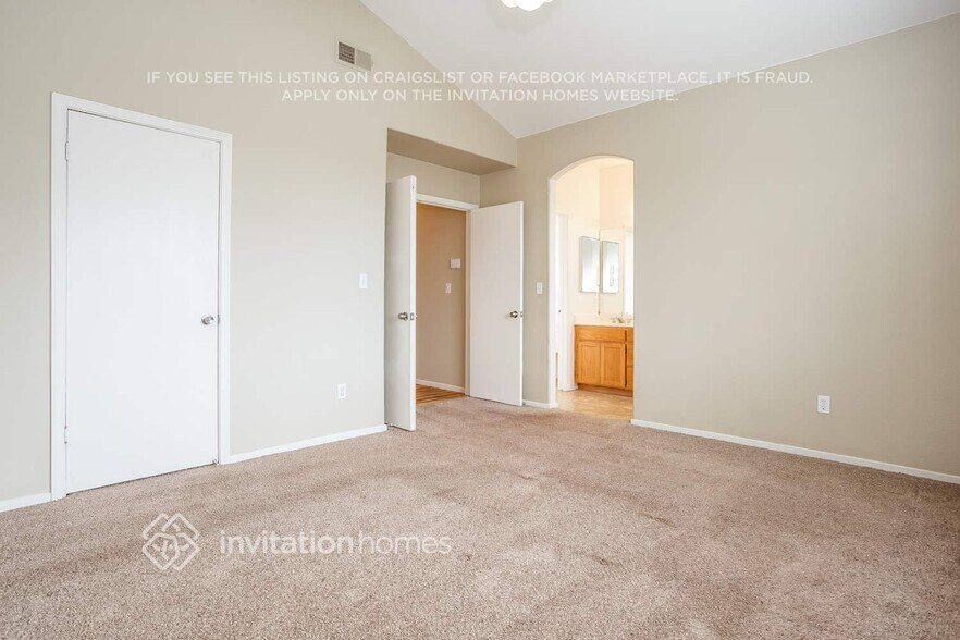Building Photo - 2547 Foghorn Way