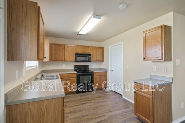 Building Photo - 144 Crest Bluff