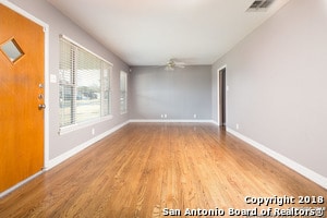 Building Photo - 303 Schmeltzer Ln