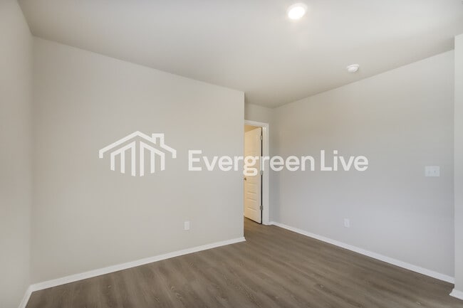 Building Photo - 6511 NW Kathleen St