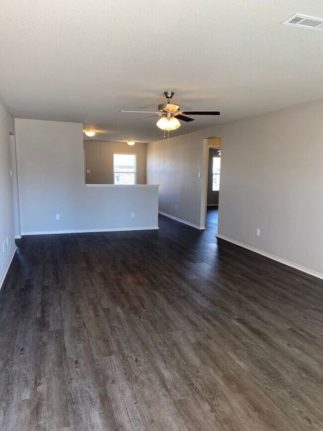 Building Photo - Pre-Leasing Now! | Modern Four-Bedroom, Two-Bath Home in Conrad Court