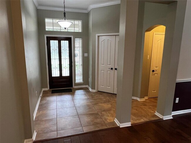 Building Photo - 9326 Oratorio Ct