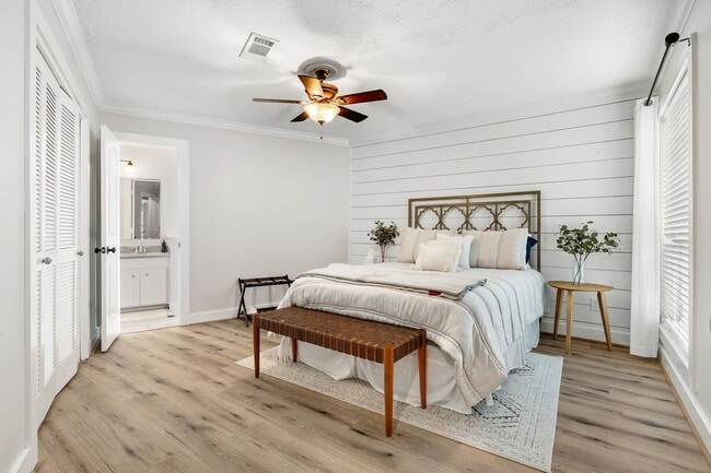 Building Photo - 3203 Poe Dr