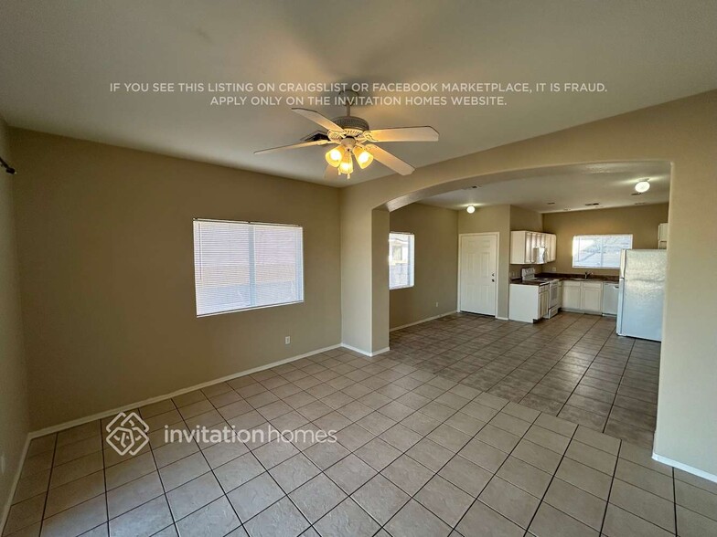 Building Photo - 3102 E Roeser Rd