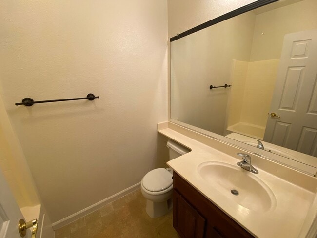 Building Photo - Cute Home in EGUSD