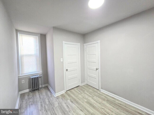 Building Photo - 5140 N Fairhill St