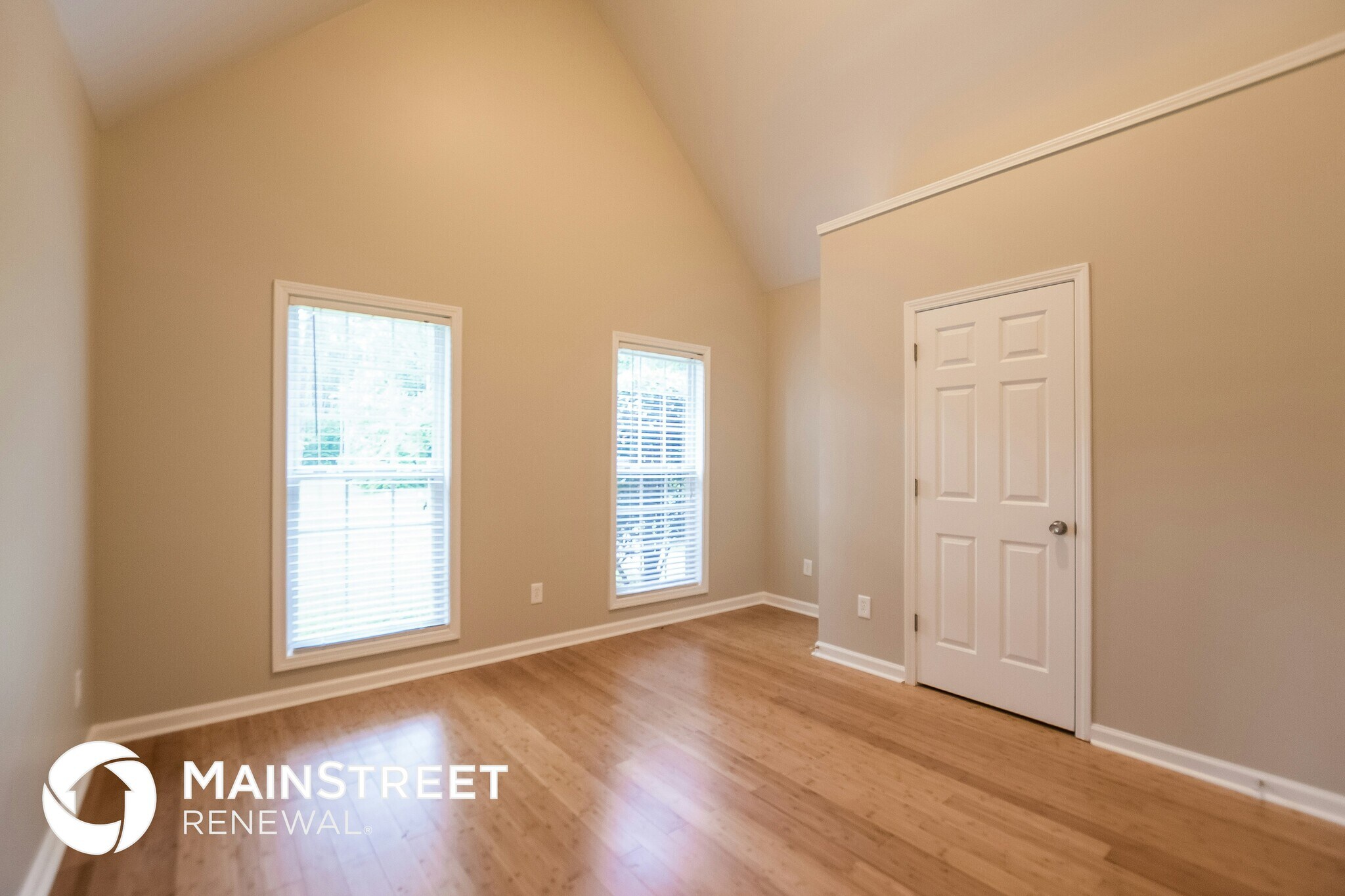 Building Photo - 1059 Olive Dr