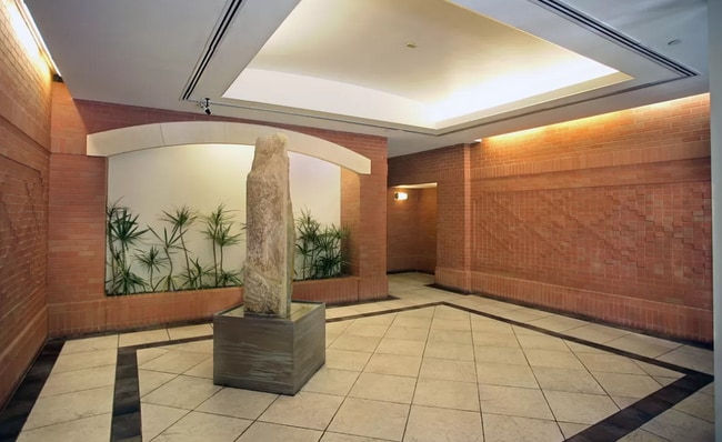 Building Photo - 358 9th Ave