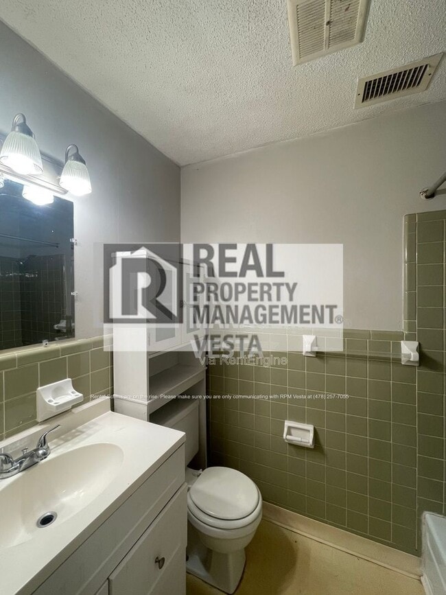 Building Photo - 102 Hope Pl