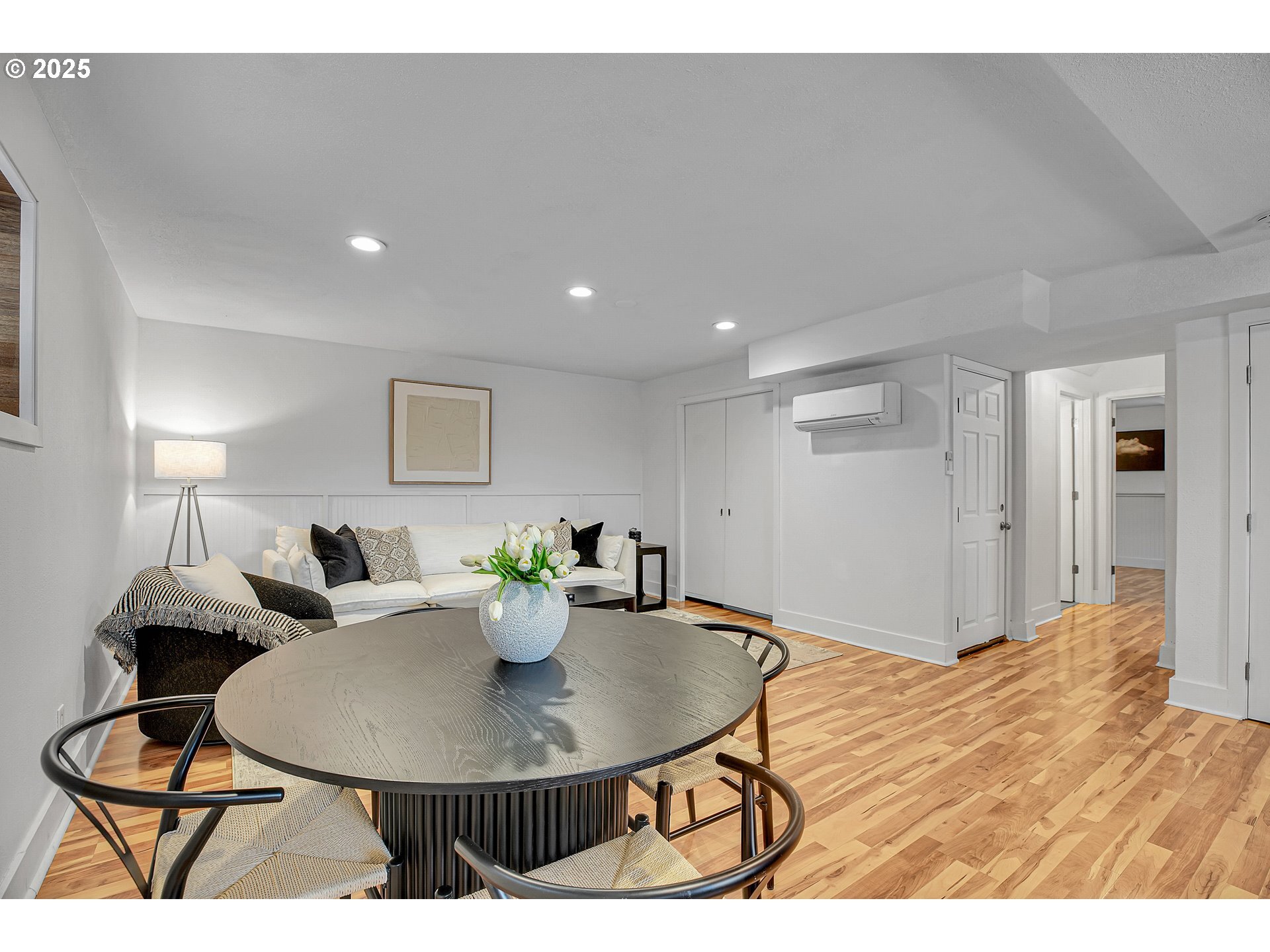 lower dining/living - 8325 SW Terwilliger Blvd