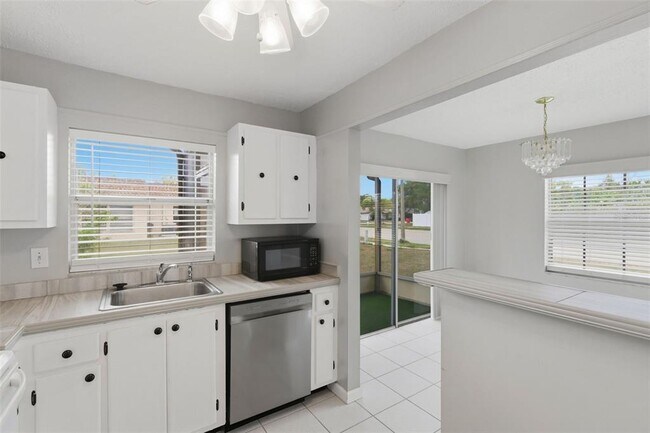 Building Photo - 9992 86th St