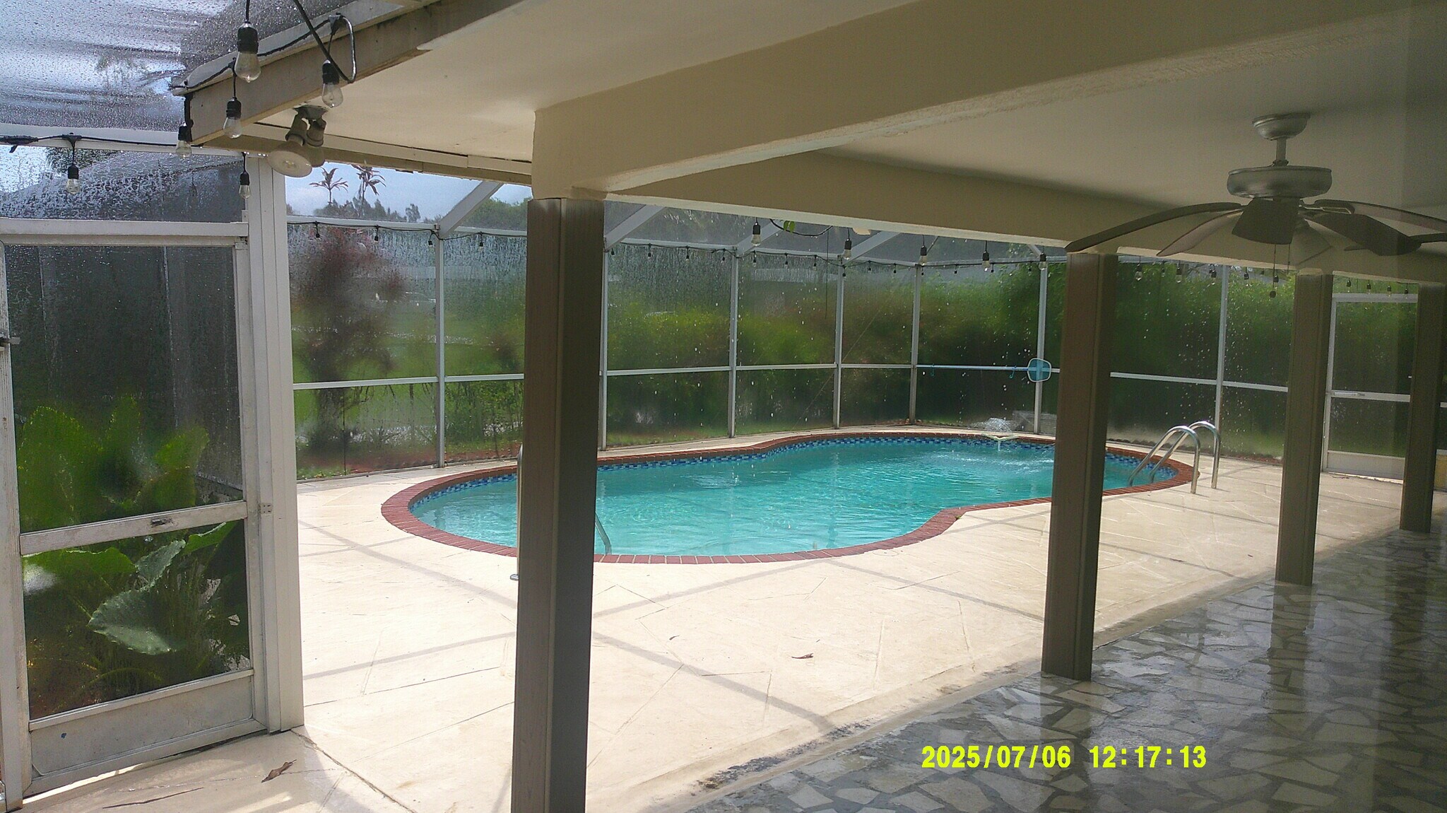 Building Photo - 215 Entrada Dr