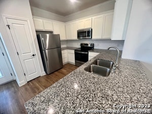 Building Photo - 10335 Lynwood Crk