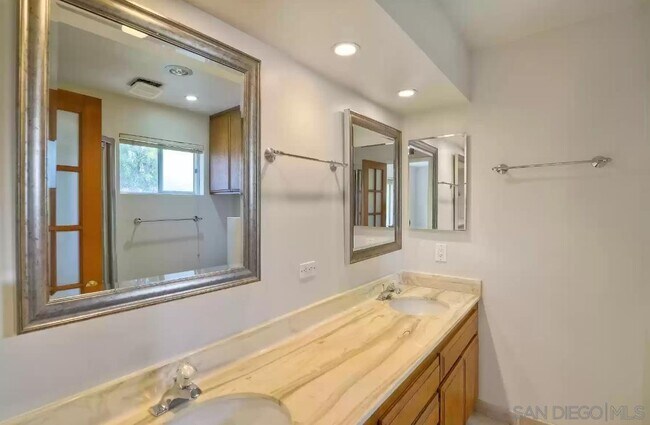 Building Photo - 3736 Bonita Canyon Rd