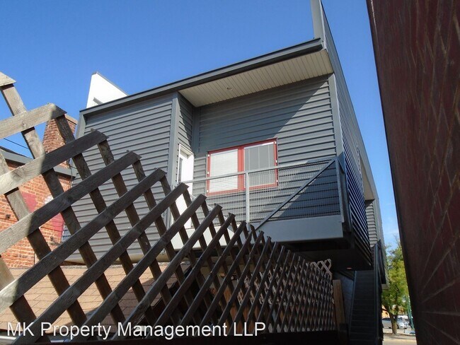 Building Photo - 2 br, 1 bath House - 1109 Moro B