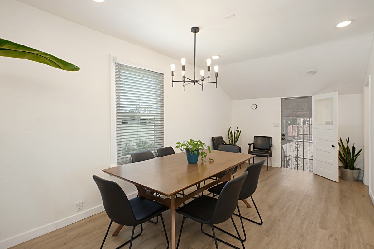 Building Photo - 1842 Kearney Ave