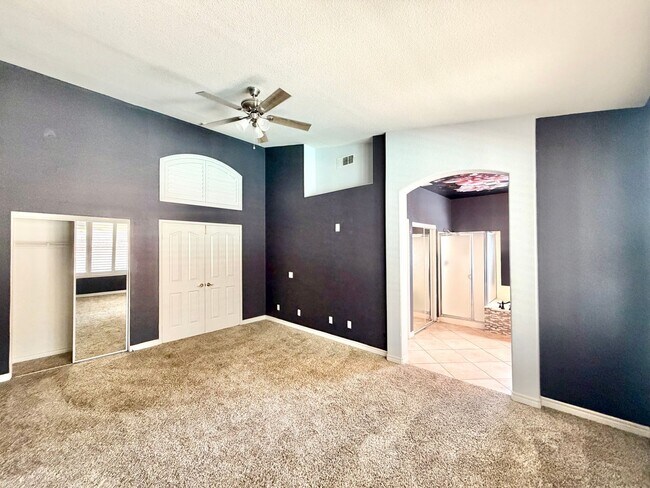 Building Photo - Move-In Ready 3 Bedroom 2 Bathroom Hemet Pool Home with Solar