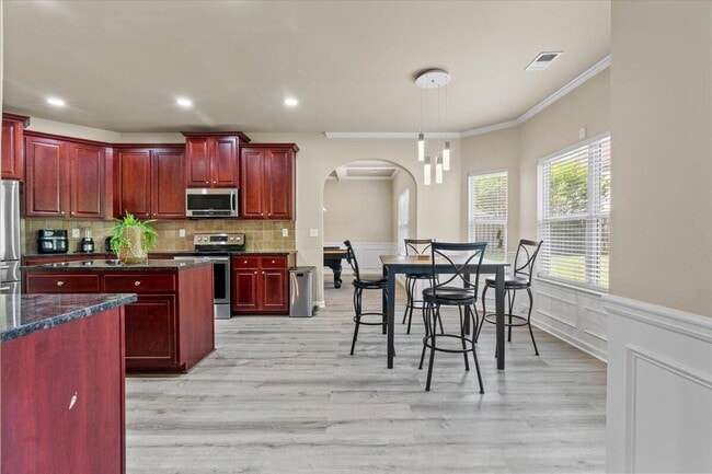 Building Photo - 2017 Willhaven Dr
