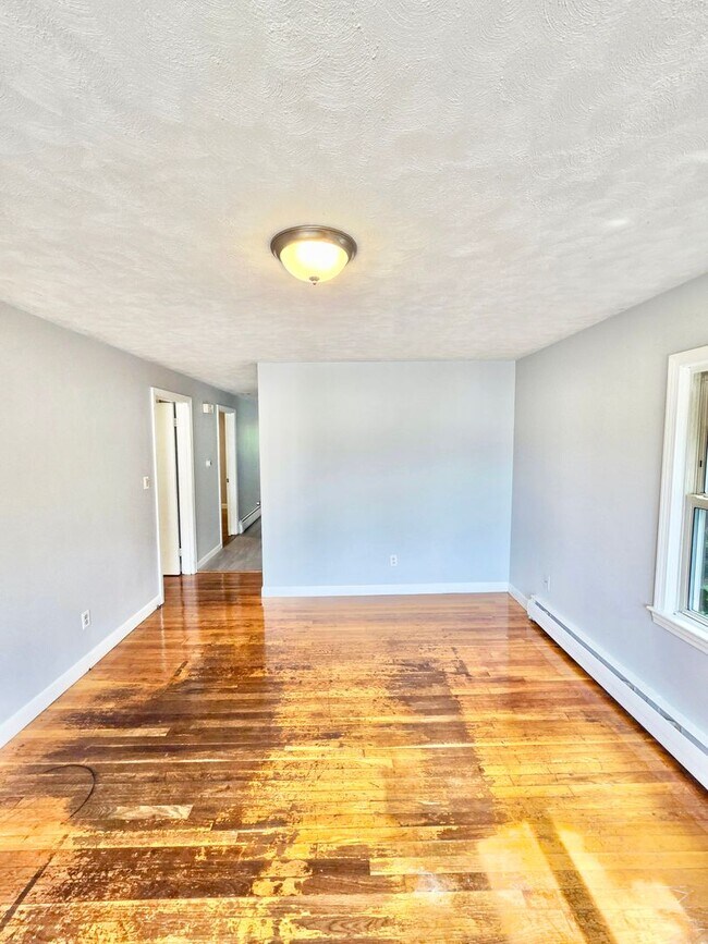 Building Photo - 39 Standish Ave