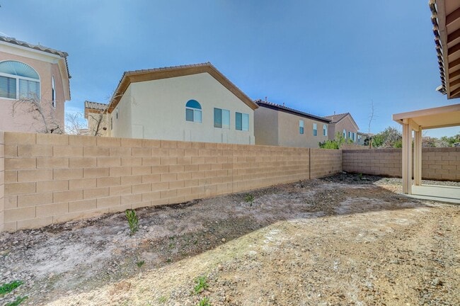 Building Photo - 5593 Markley Ave