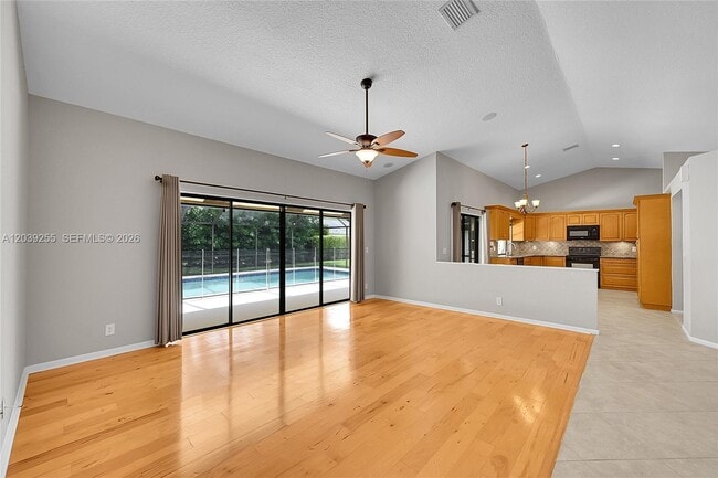 Building Photo - 4745 NW 99th Ln
