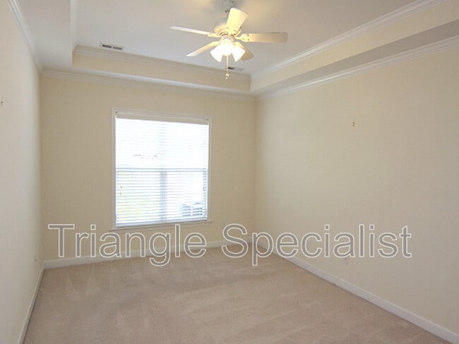 Building Photo - 7236 Aquinas Ave