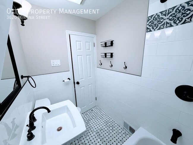 Building Photo - 3620 Winona St