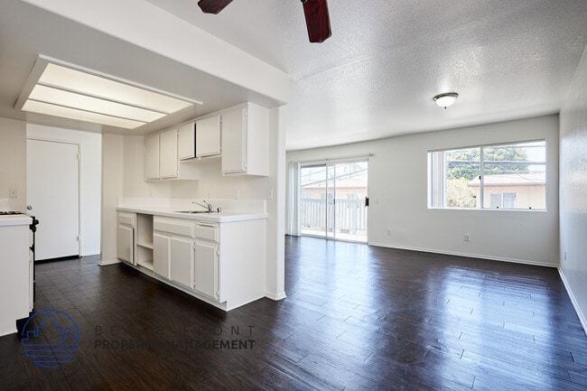 Building Photo - 1035 Raymond