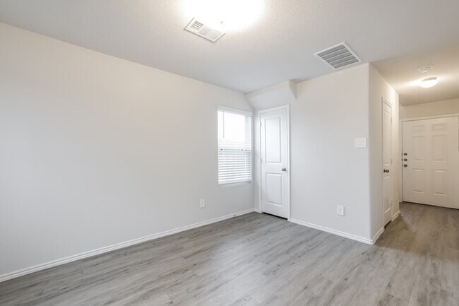 Building Photo - 2666 Bouvardia Wy