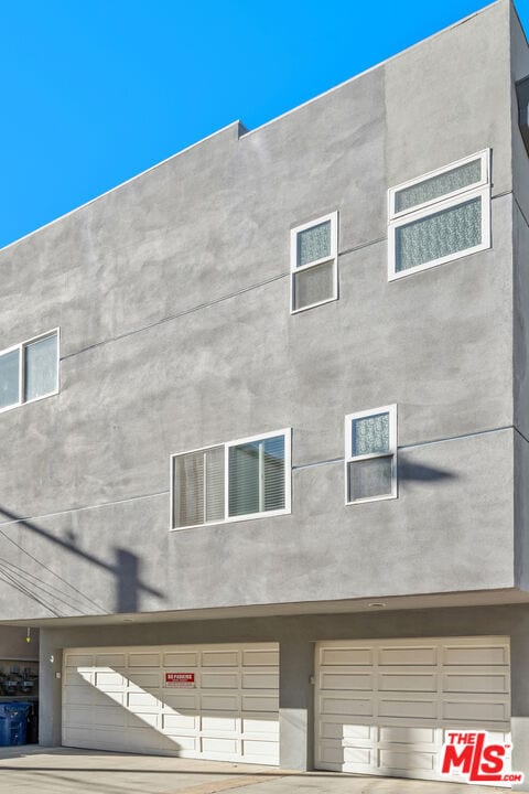 Building Photo - 20 Quarterdeck St