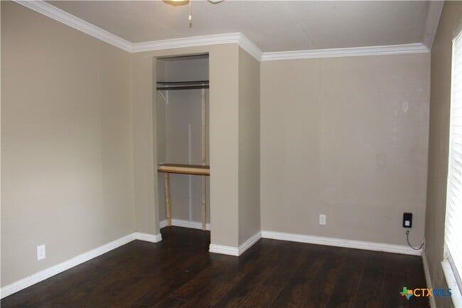 Building Photo - 1297 Hidden Fawn