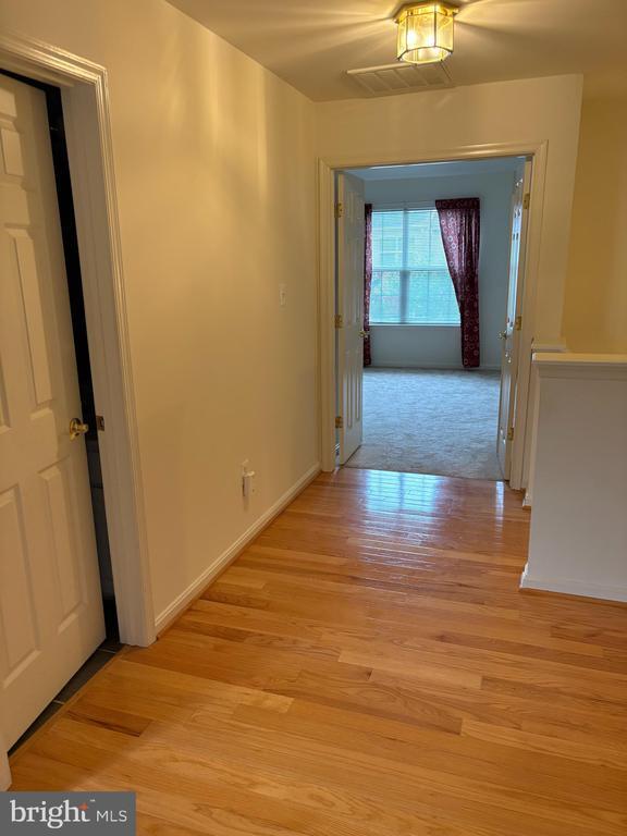 Building Photo - 21784 Oakville Terrace