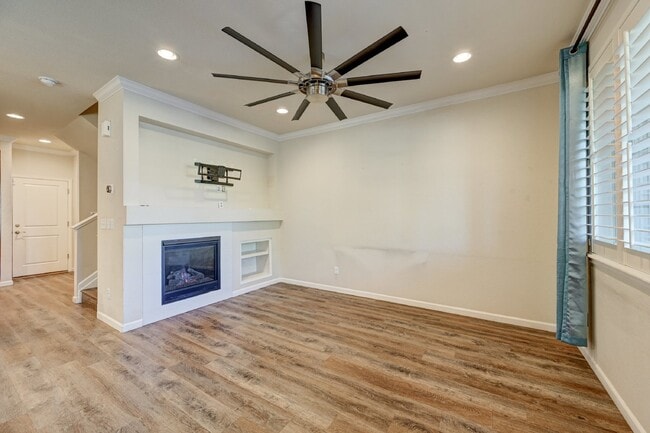 Building Photo - $2,750 - 2 Bed, 2.5 Bath Condo in Centenni...