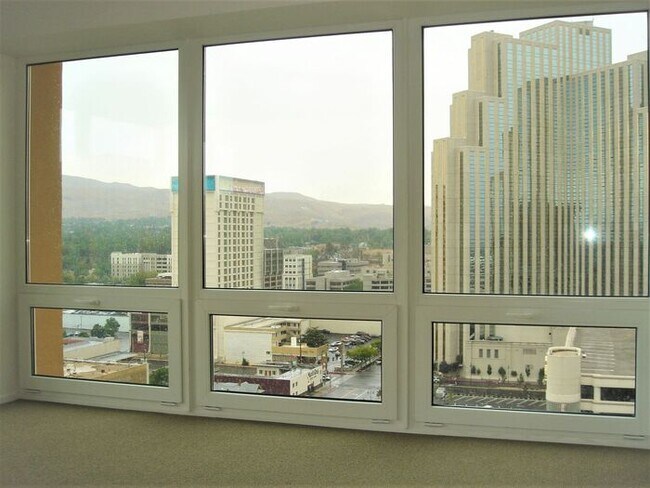 Building Photo - At the Montage!!! 1 bedroom 1 bath luxury ...